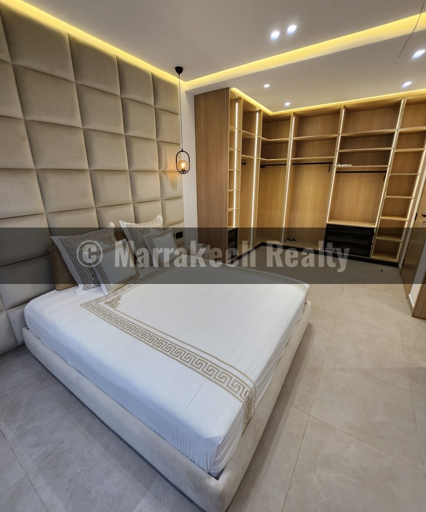 Luxury Modern Villa for Rent – Heated Pool and Spa