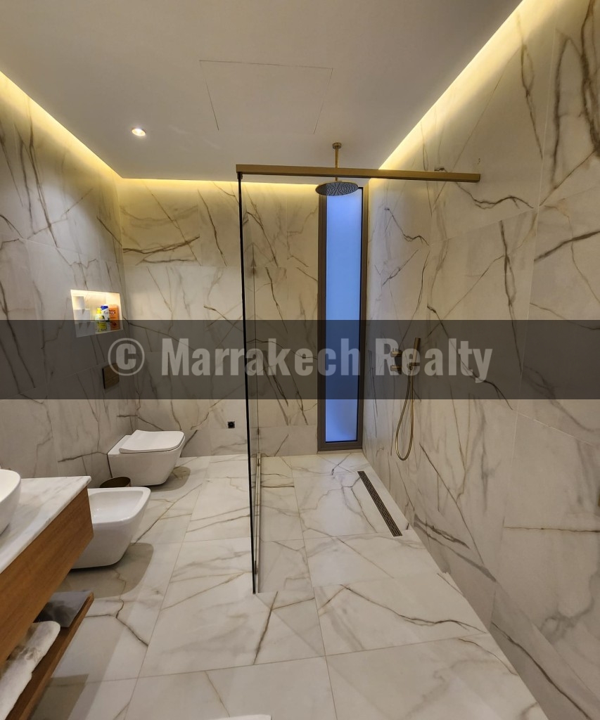 Luxury Modern Villa for Rent – Heated Pool and Spa