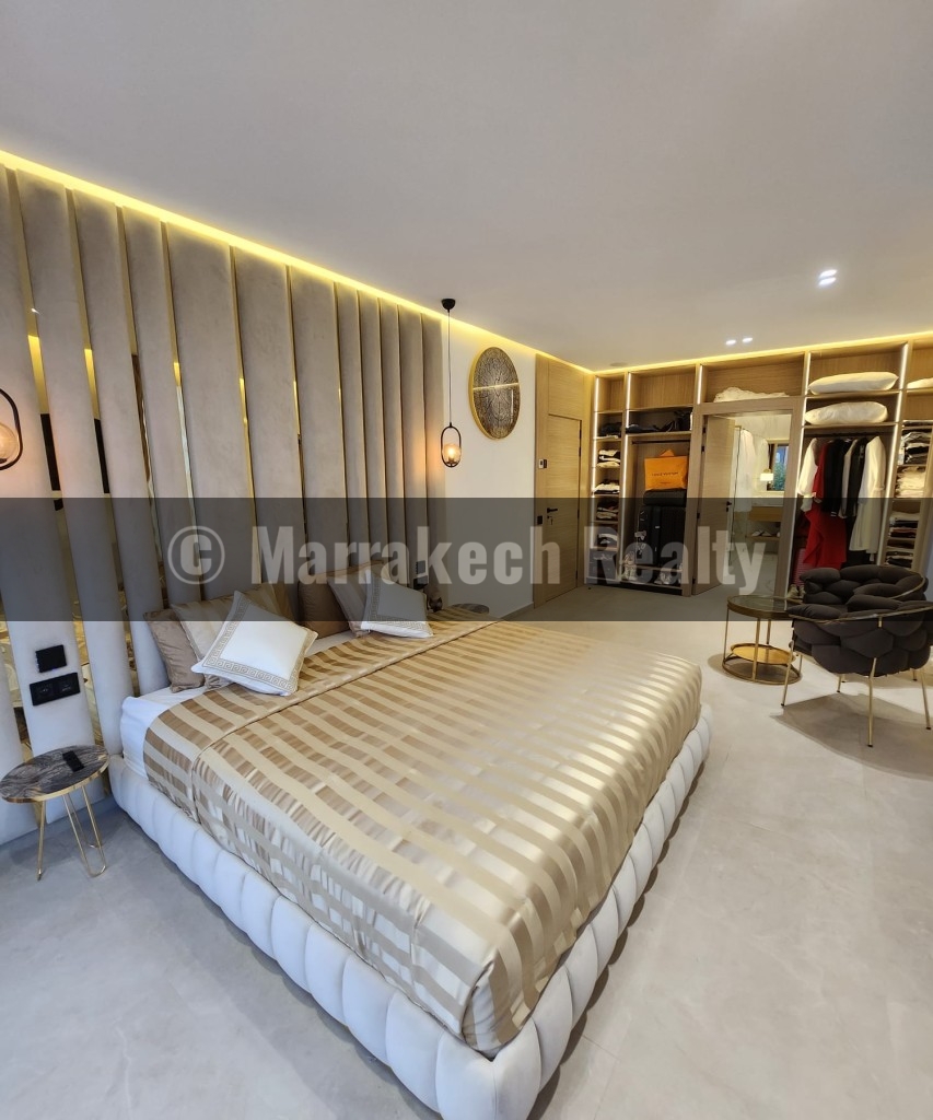 Luxury Modern Villa for Rent – Heated Pool and Spa