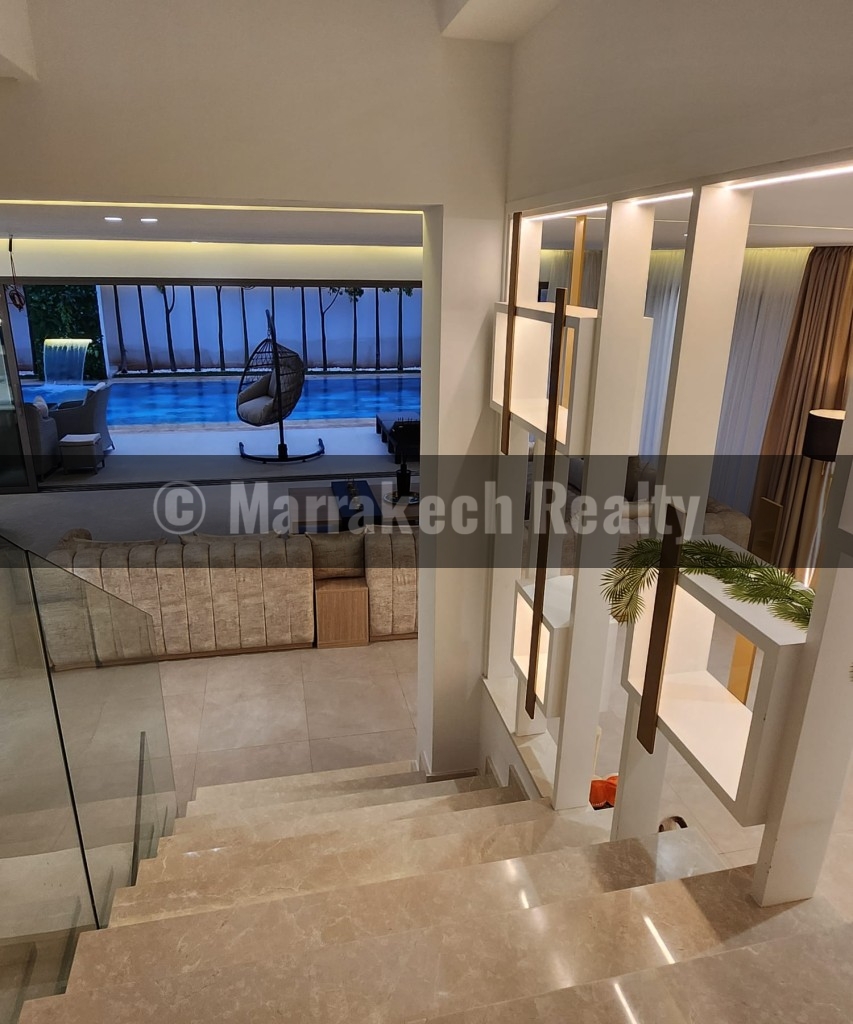 Luxury Modern Villa for Rent – Heated Pool and Spa