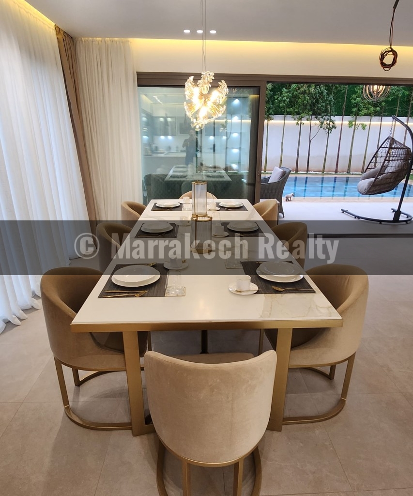 Luxury Modern Villa for Rent – Heated Pool and Spa
