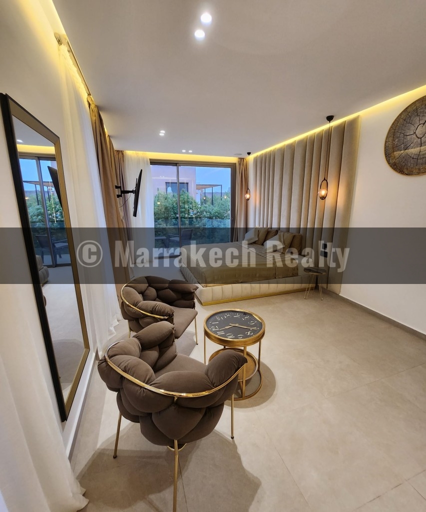 Luxury Modern Villa for Rent – Heated Pool and Spa