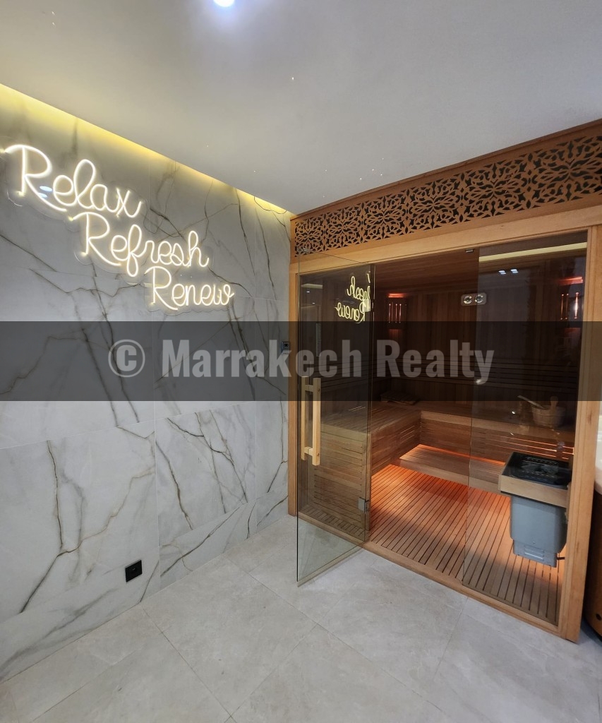 Luxury Modern Villa for Rent – Heated Pool and Spa