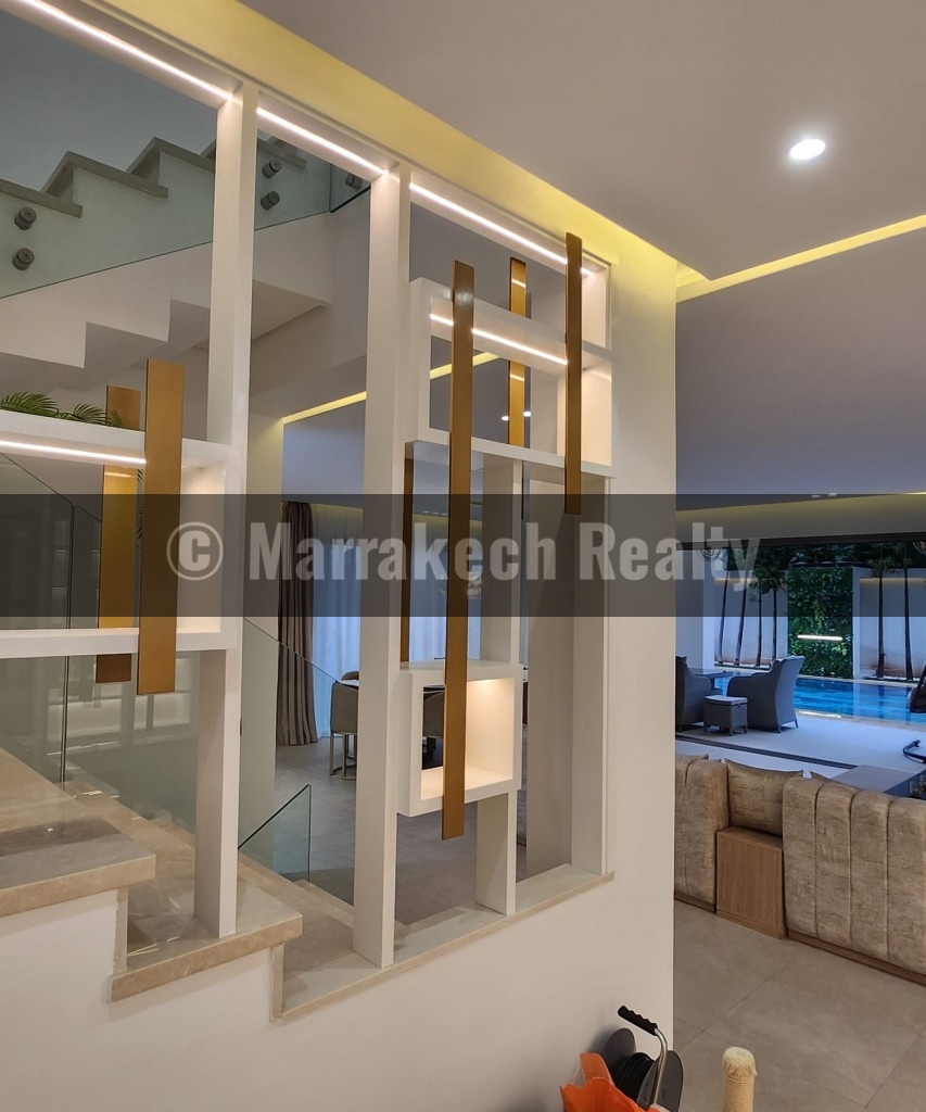 Luxury Modern Villa for Rent – Heated Pool and Spa