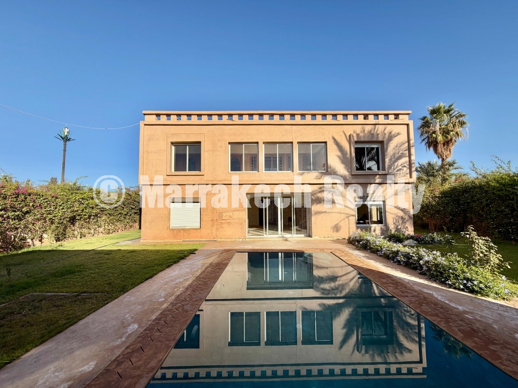 Villa Marocaine Authentique avec Hammam Et Piscine – 7 Chambres
