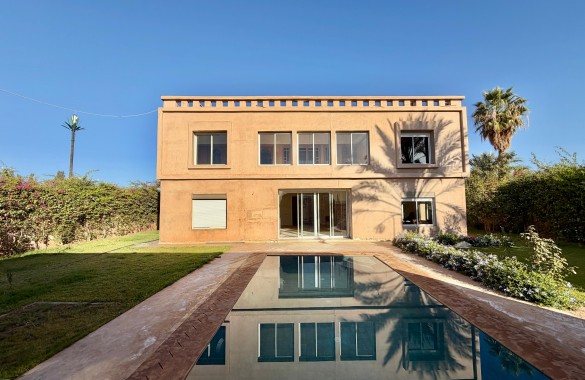 Villa Marocaine Authentique avec Hammam Et Piscine – 7 Chambres