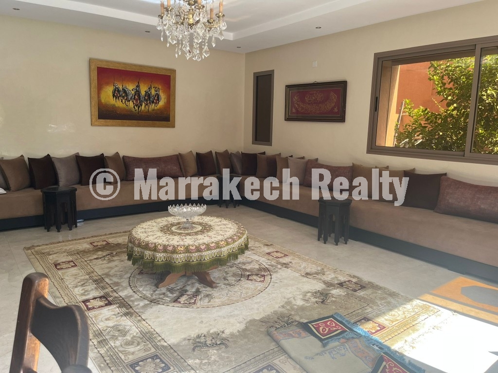 Villa 3 chambres à Vendre à Akenza