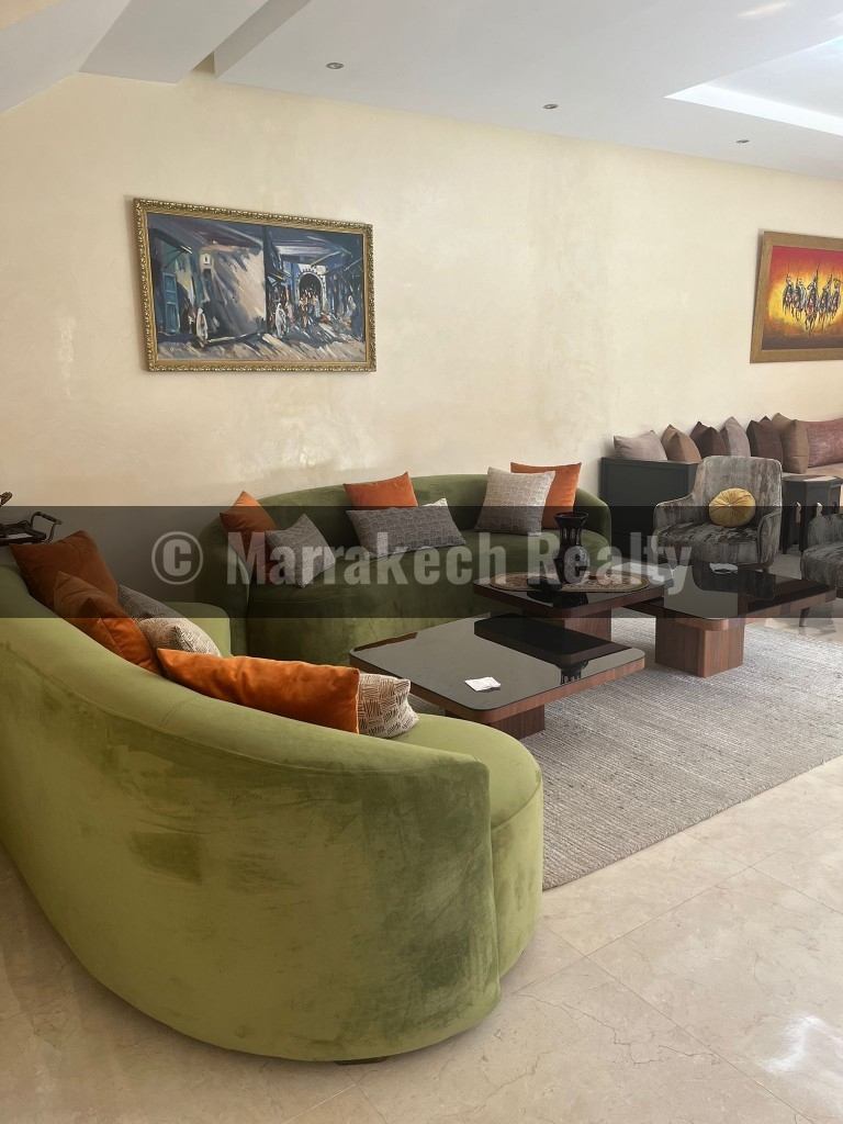 Villa 3 chambres à Vendre à Akenza
