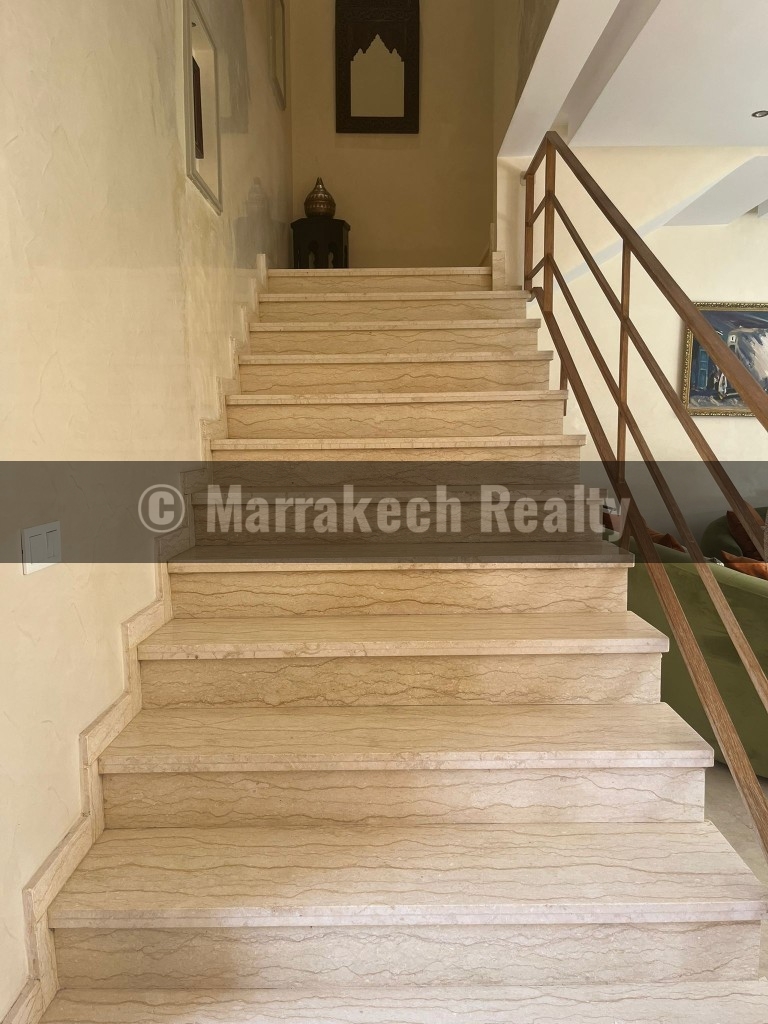 Villa 3 chambres à Vendre à Akenza