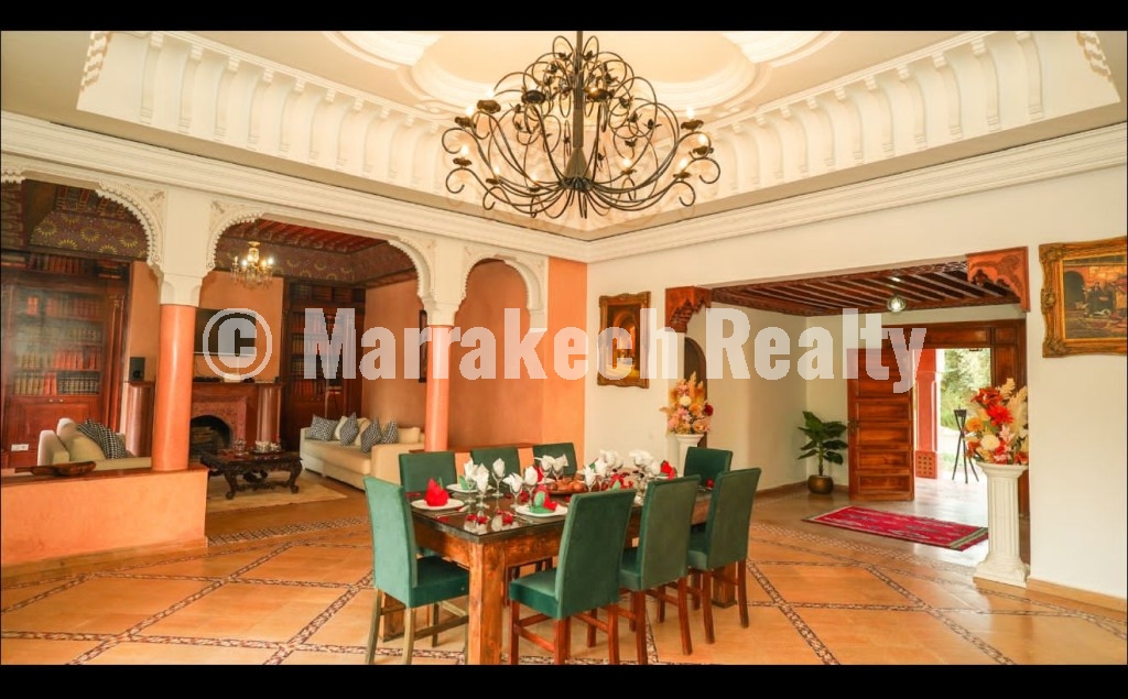 Superbe Villa de Plain-Pied Style Marocain à Louer – Route de Fès