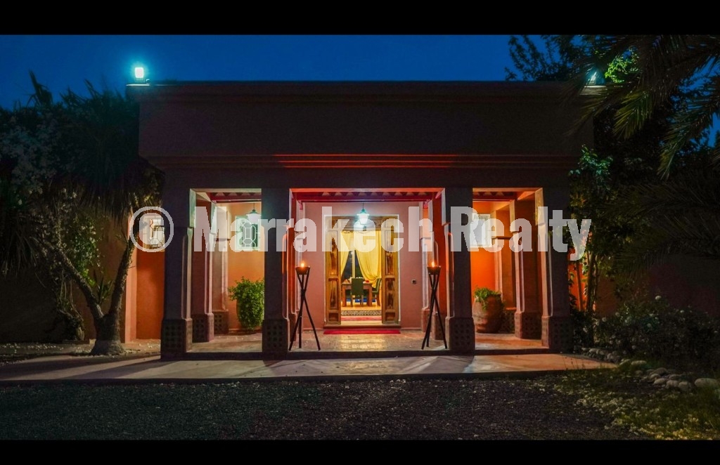 Superbe Villa de Plain-Pied Style Marocain à Louer – Route de Fès