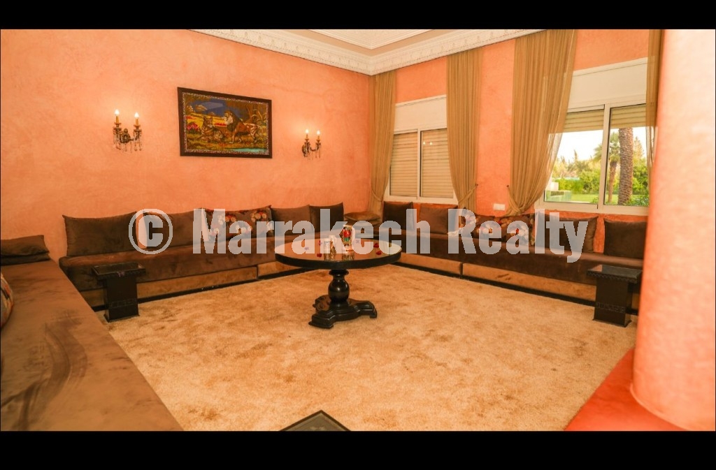 Superbe Villa de Plain-Pied Style Marocain à Louer – Route de Fès