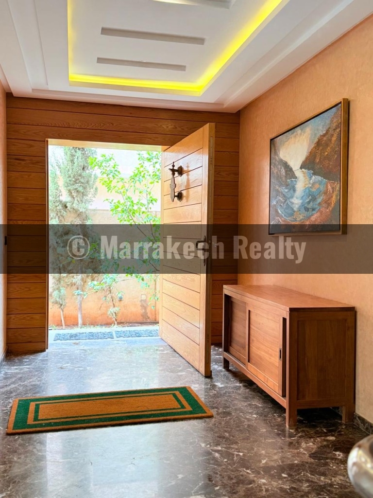 Villa de Standing avec Ascenseur et Hammam à Louer – Targa