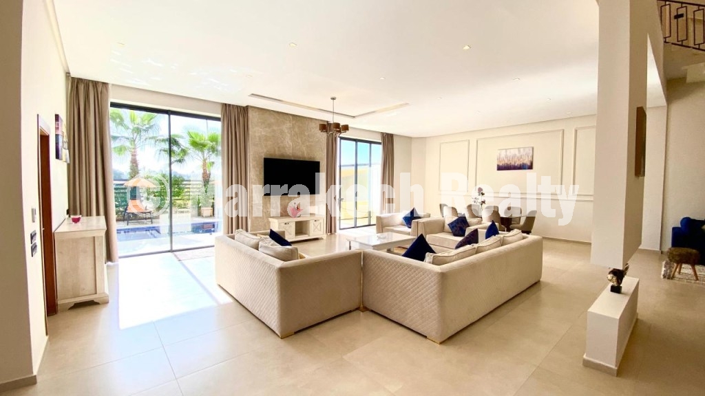 Superbe Villa 5 Suites sur la route de Tahanouat