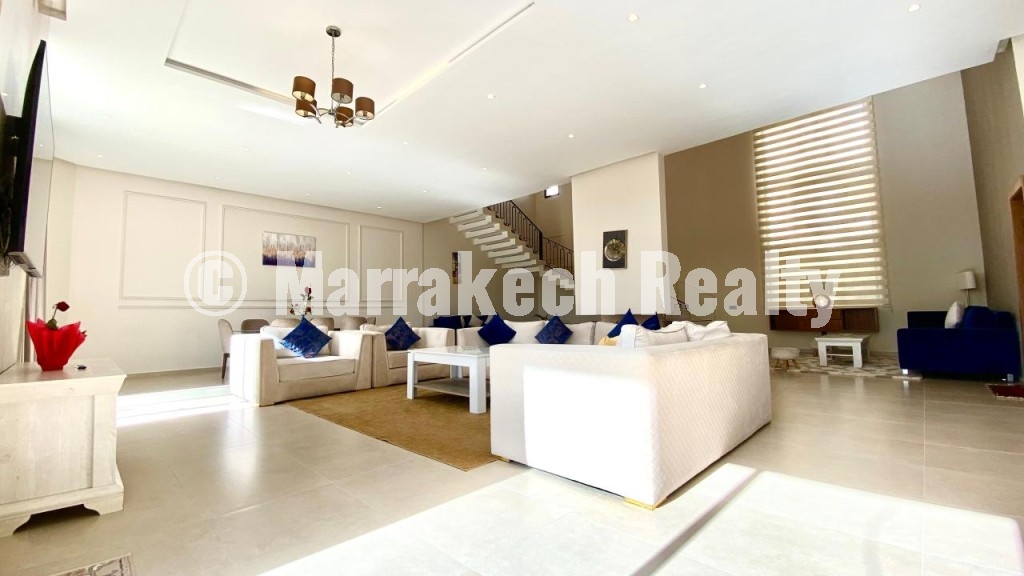 Superbe Villa 5 Suites sur la route de Tahanouat