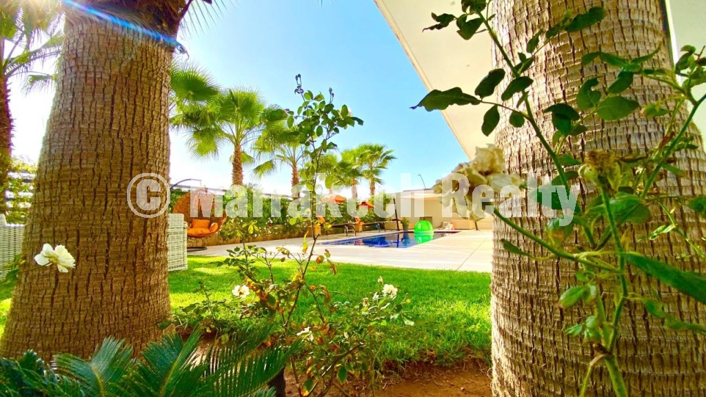 Superbe Villa 5 Suites sur la route de Tahanouat