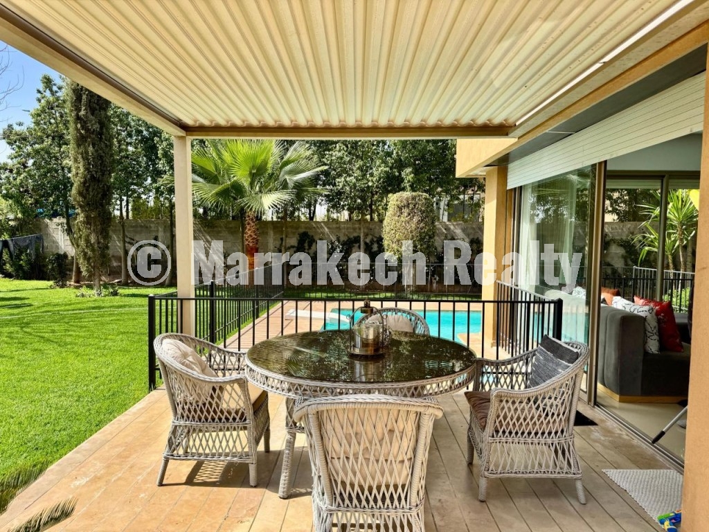 Villa 4 chambres à vendre sur route de casa