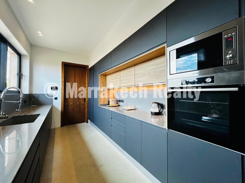 Luxury Modern Villa for Rent in Amelkis