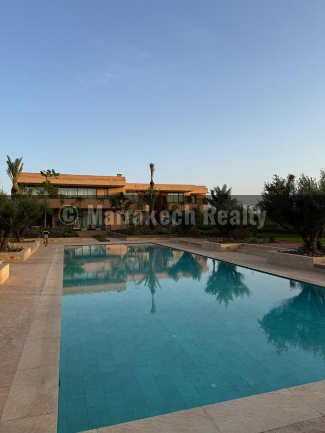 Villa 7 chambres à vendre route de fès