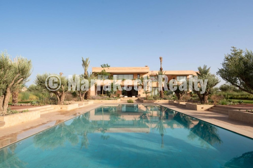 Villa 7 chambres à vendre route de fès