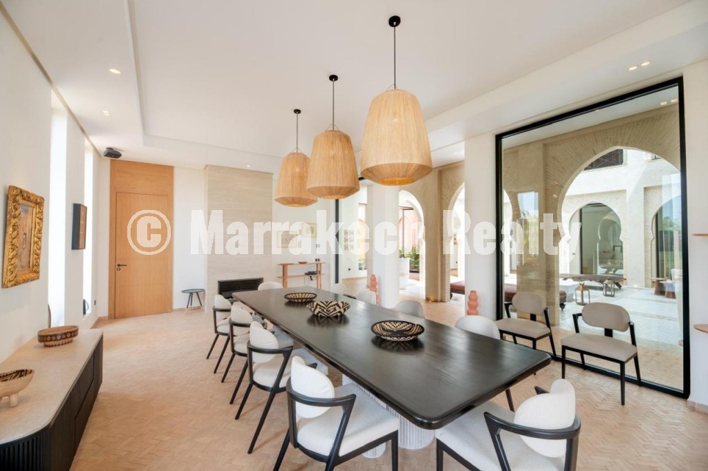 Villa 7 chambres à vendre route de fès