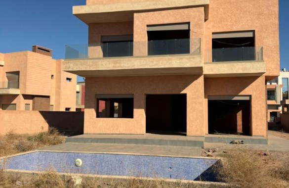 Villa Semi-Finie À Vendre à Argan Golf Resort
