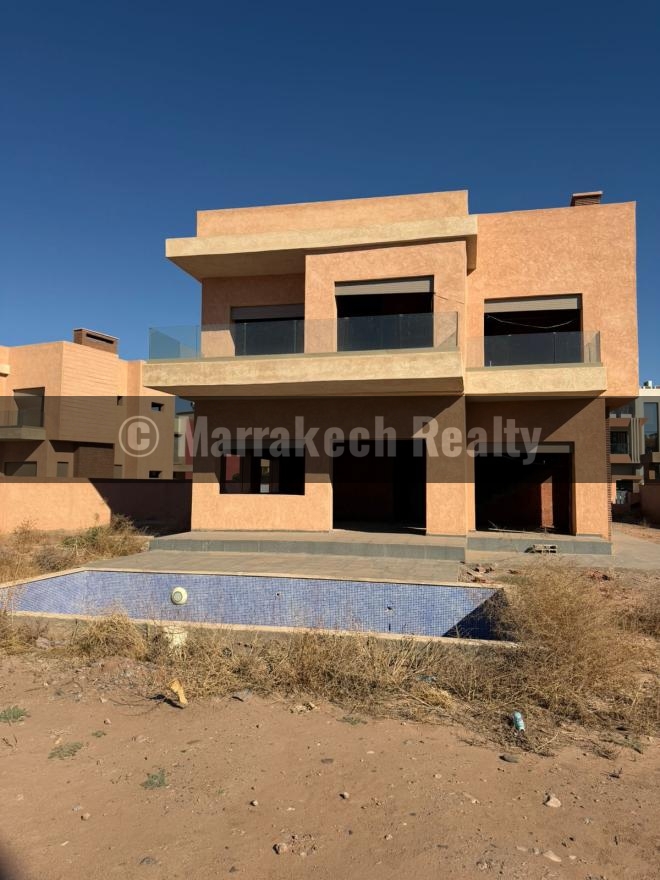 Villa Semi-Finie À Vendre à Argan Golf Resort