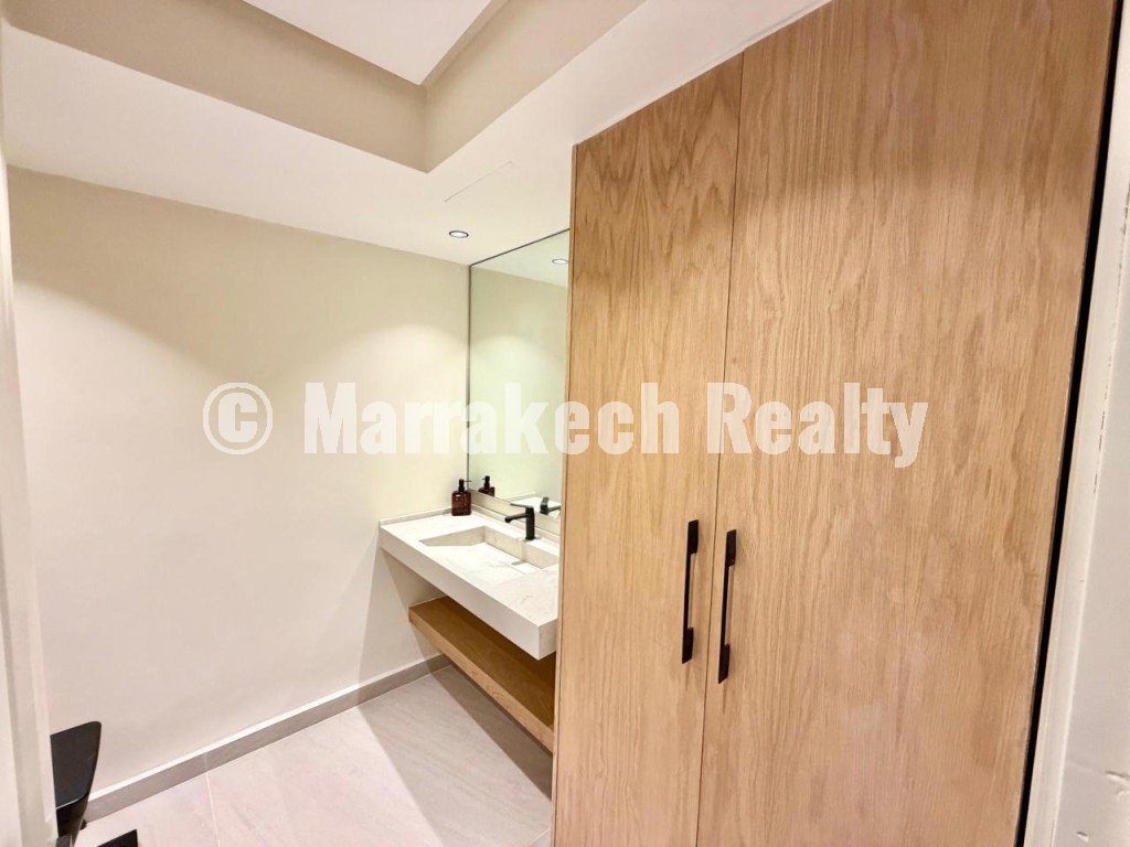 Modern 2-bedroom apartment for rent in Hivernage