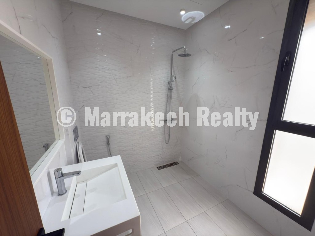 Villa moderne 5 suites à vendre à Amelkis