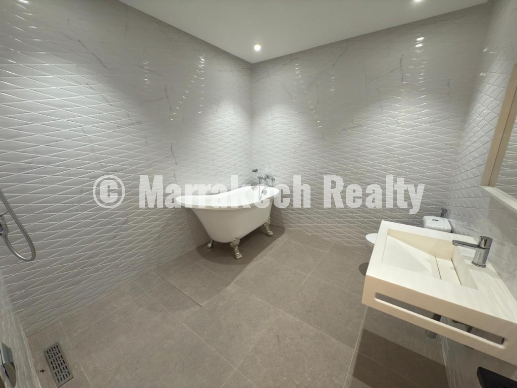 Villa moderne 5 suites à vendre à Amelkis