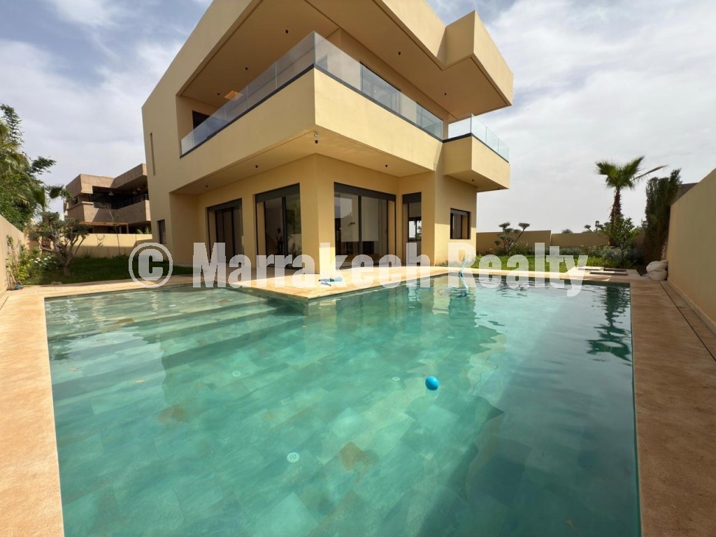 Villa moderne 5 suites à vendre à Amelkis