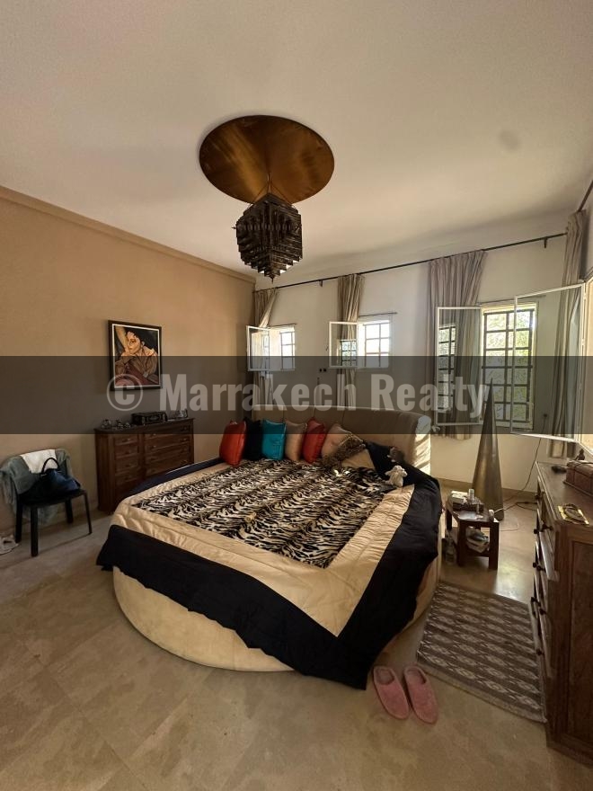 5-suite villa for sale on the Fes road