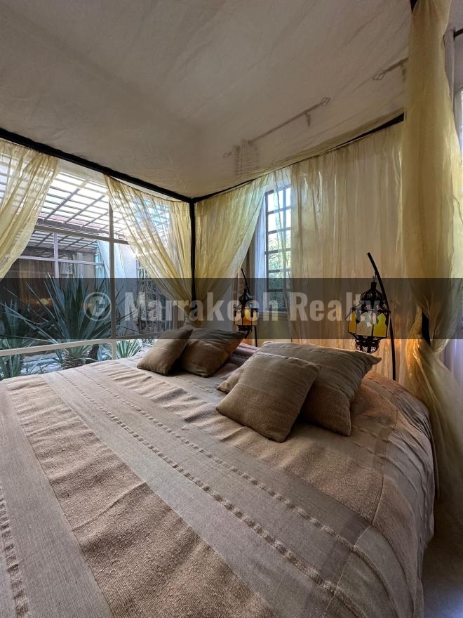 5-suite villa for sale on the Fes road