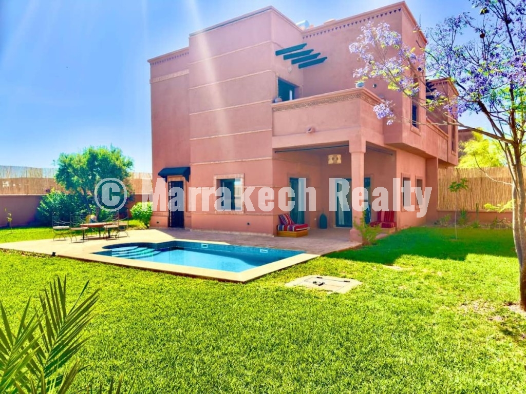 Villa Familiale avec Piscine à Louer – Atlas Golf Resort