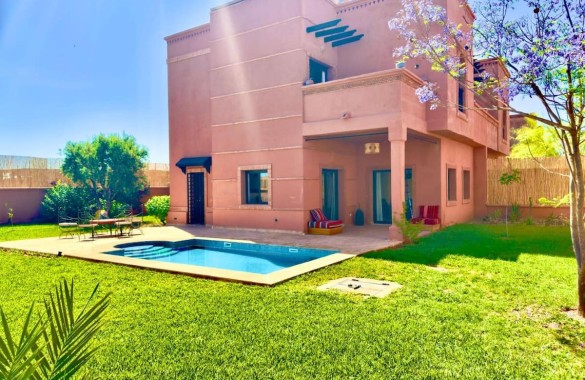 Villa Familiale avec Piscine à Louer – Atlas Golf Resort