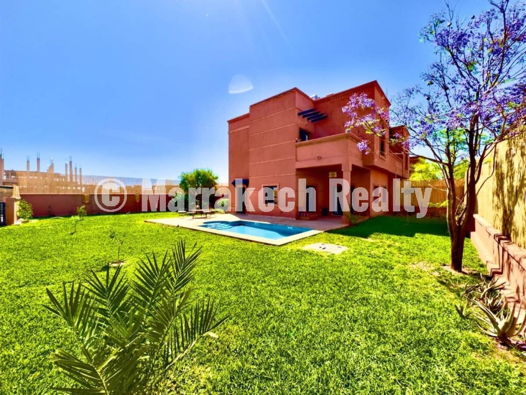 Villa Familiale avec Piscine à Louer – Atlas Golf Resort