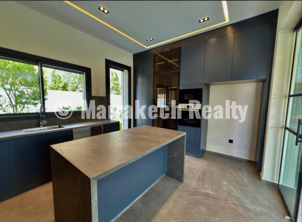 Belle villa 5 suites à Vendre sur le Golf de Noria