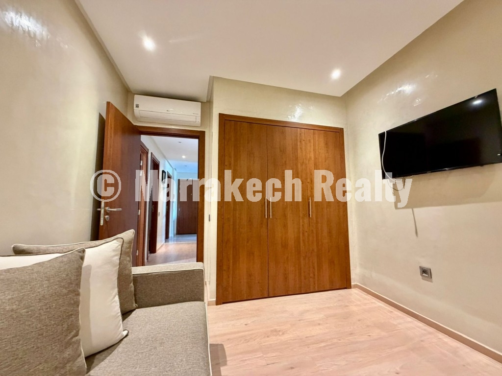 Ground floor apartment with 3 bedrooms for rent (Prestigia Agate)