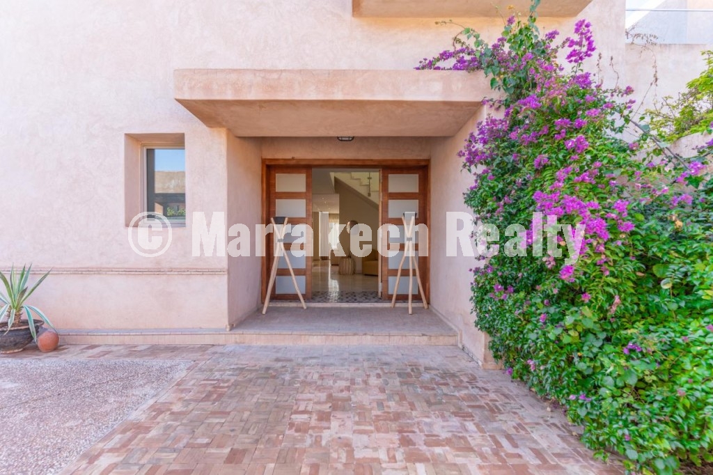 Villa haut standing Moderne Meublée à Louer – Prestigia