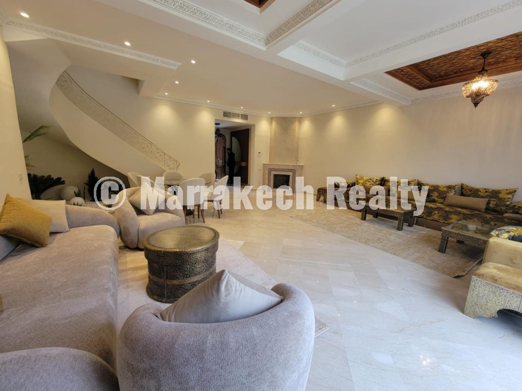 Furnished 3-bedroom villa for rent on the Casa road