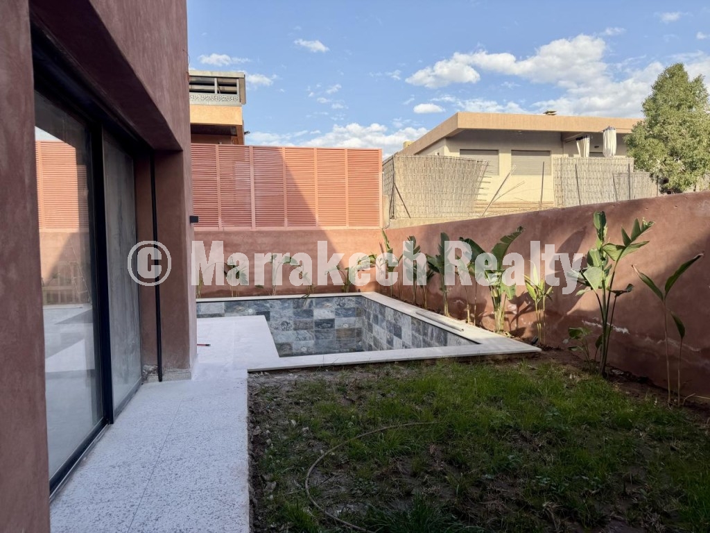 Villa Neuve à Vendre à Akenza – Route de Tahanaout