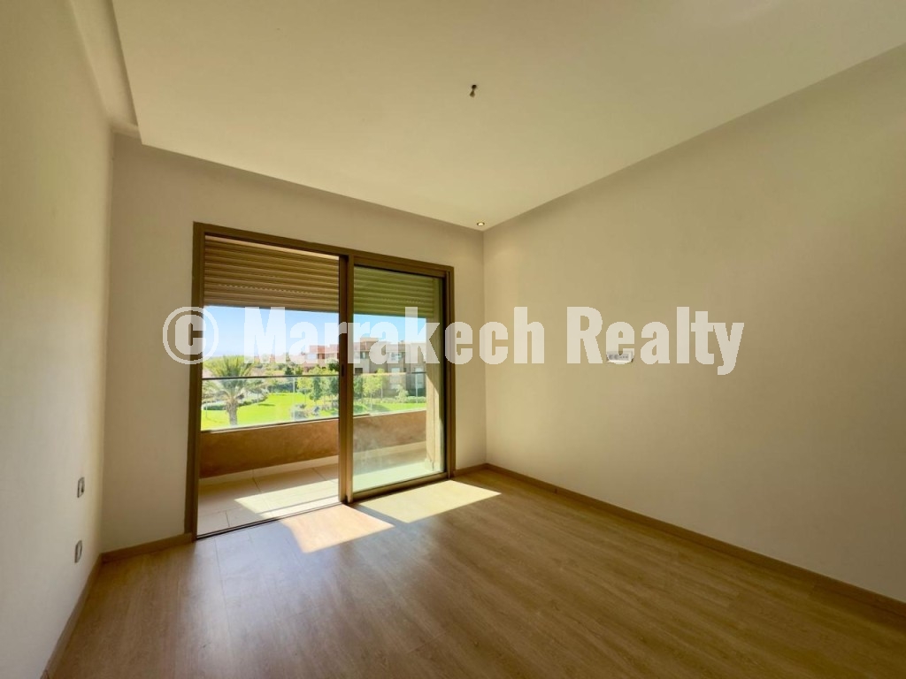 Golf-front apartment for rent in Prestigia Corail