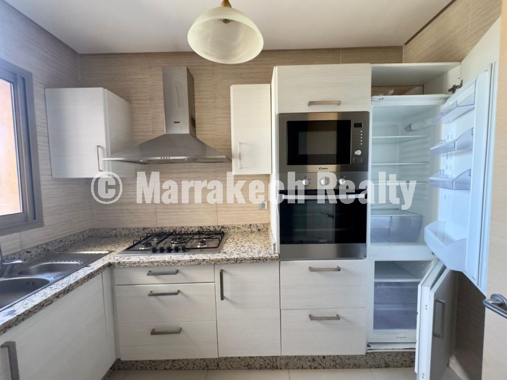 Golf-front apartment for rent in Prestigia Corail