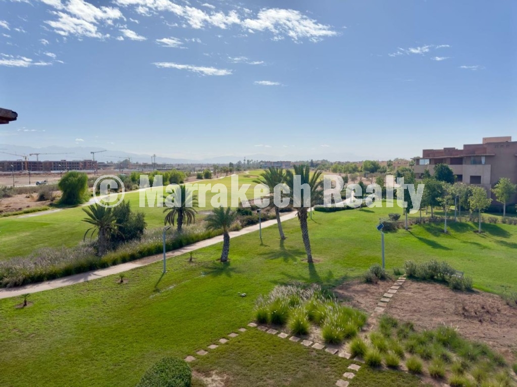 Golf-front apartment for rent in Prestigia Corail