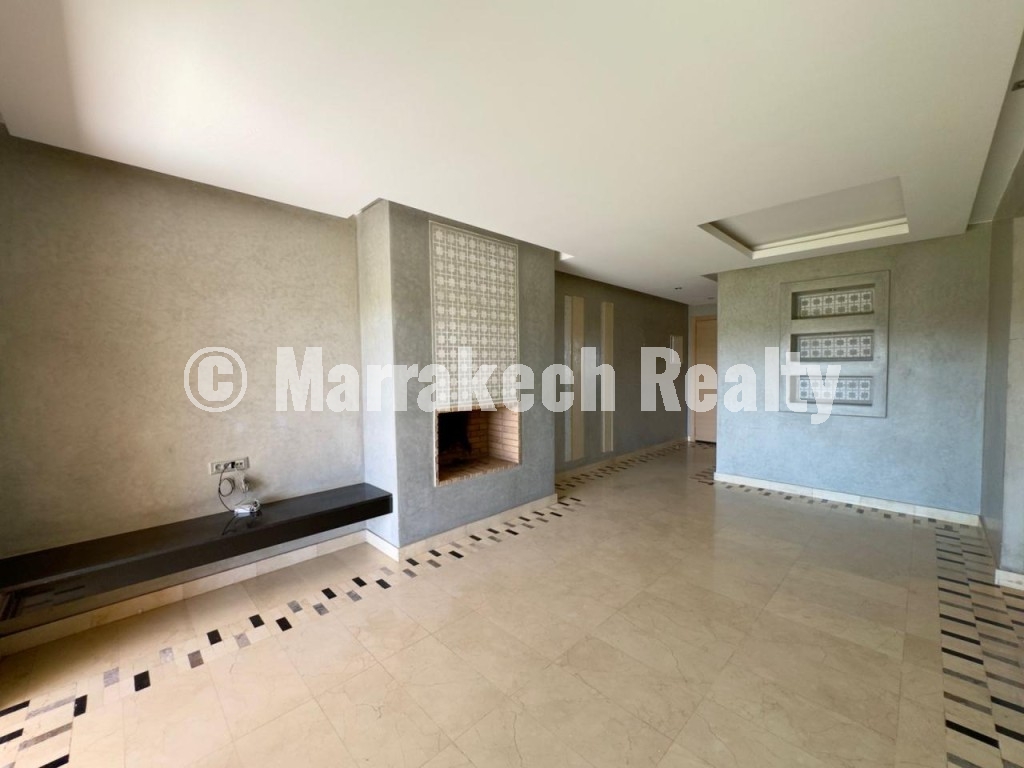 Golf-front apartment for rent in Prestigia Corail