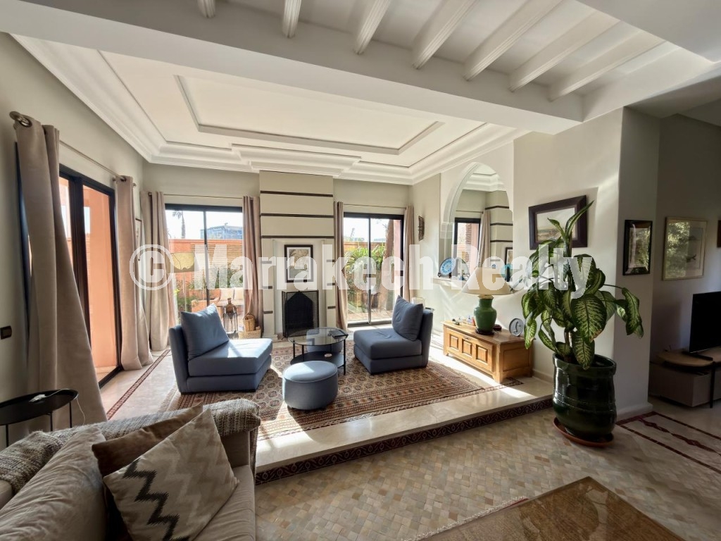 Villa 4 façades à vendre Route de Ouarzazate