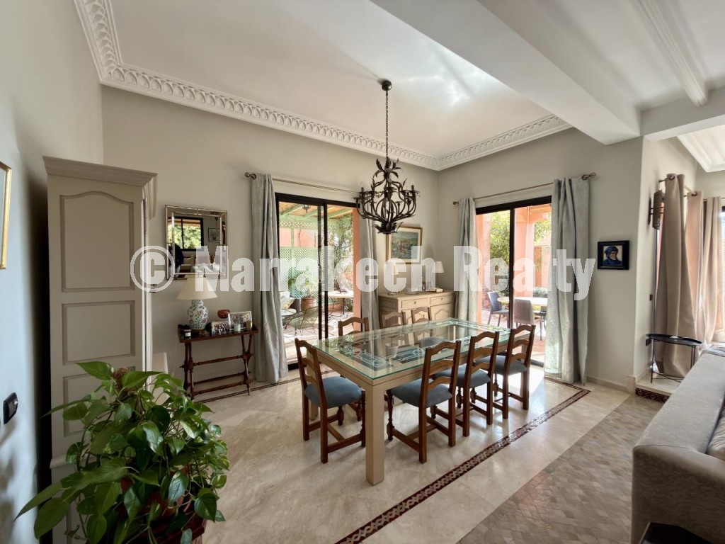 Villa 4 façades à vendre Route de Ouarzazate