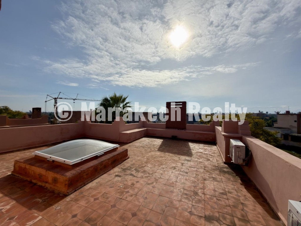 Villa 4 façades à vendre Route de Ouarzazate