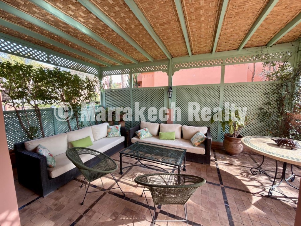 Villa 4 façades à vendre Route de Ouarzazate