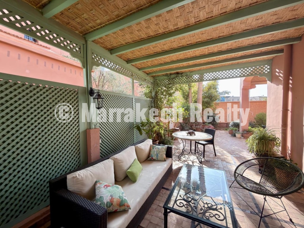 Villa 4 façades à vendre Route de Ouarzazate